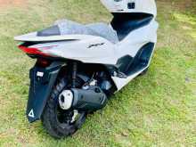 Honda Pcx 125 2023 Motorbike