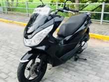 Honda PCX 125 2025 Motorbike