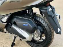 https://riyasewana.com/uploads/honda-pcx-125-1313233013684.jpg