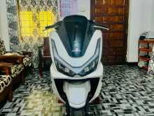 Honda Pcx 125 2025 Motorbike