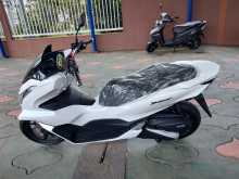 https://riyasewana.com/uploads/honda-pcx-125-1420463513312.jpg