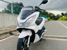 https://riyasewana.com/uploads/honda-pcx-125-1510193613733.jpg
