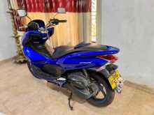 https://riyasewana.com/uploads/honda-pcx-125-1612351722662.jpg