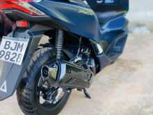 https://riyasewana.com/uploads/honda-pcx-125-168202822812.jpg