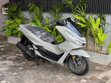 Honda PCX 125 2025 Motorbike