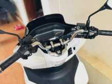 https://riyasewana.com/uploads/honda-pcx-125-191132521484.jpg