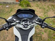 https://riyasewana.com/uploads/honda-pcx-125-192214576345.jpg