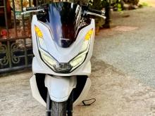 Honda PCX 125 2025 Motorbike