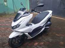 Honda PCX 125 2024 Motorbike