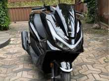 Honda PCX 125 2025 Motorbike
