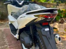 https://riyasewana.com/uploads/honda-pcx-125-21657566682.jpg