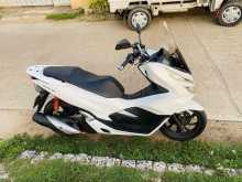 https://riyasewana.com/uploads/honda-pcx-125-221185722892.jpg
