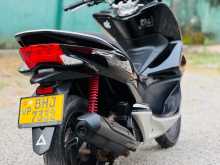 https://riyasewana.com/uploads/honda-pcx-125-2411530513432.jpg