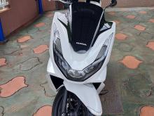 Honda PCX 125 2024 Motorbike