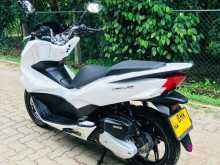 https://riyasewana.com/uploads/honda-pcx-125-2421360013253.jpg