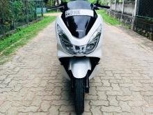 https://riyasewana.com/uploads/honda-pcx-125-2421365119895.jpg