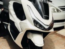 Honda Pcx 125 2025 Motorbike