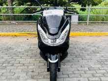 Honda PCX 125 2025 Motorbike