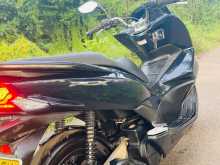 https://riyasewana.com/uploads/honda-pcx-125-2520512113472.jpg