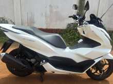 https://riyasewana.com/uploads/honda-pcx-125-252111504463.jpg