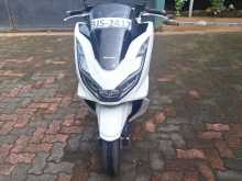 Honda PCX 125 2024 Motorbike