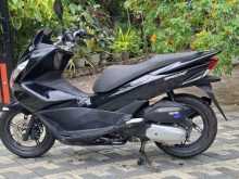 https://riyasewana.com/uploads/honda-pcx-125-2620550213843.jpg