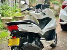 https://riyasewana.com/uploads/honda-pcx-125-2622413922742.jpg