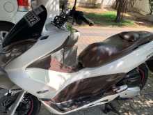 https://riyasewana.com/uploads/honda-pcx-125-2710464213733.jpg