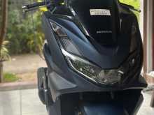 Honda PCX 125 2024 Motorbike