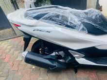 https://riyasewana.com/uploads/honda-pcx-125-2812483513372.jpg