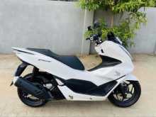 https://riyasewana.com/uploads/honda-pcx-125-2819353222132.jpg