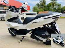 https://riyasewana.com/uploads/honda-pcx-125-2819353222203.jpg