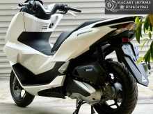 https://riyasewana.com/uploads/honda-pcx-125-2911142422113.jpg