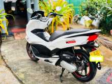https://riyasewana.com/uploads/honda-pcx-125-29956024253.jpg