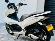 https://riyasewana.com/uploads/honda-pcx-125-3010521913034.jpg