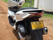 https://riyasewana.com/uploads/honda-pcx-125-3113203822652.jpg