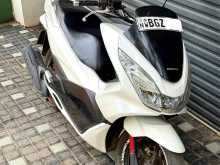 https://riyasewana.com/uploads/honda-pcx-125-3116280622632.jpg