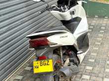 https://riyasewana.com/uploads/honda-pcx-125-3116280622633.jpg
