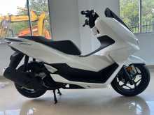 Honda PCX 125 2025 Motorbike