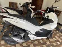 https://riyasewana.com/uploads/honda-pcx-125-517515122433.jpg
