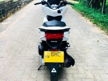 https://riyasewana.com/uploads/honda-pcx-125-59412519436.jpg