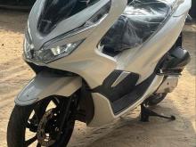 https://riyasewana.com/uploads/honda-pcx-125-618341025002.jpg