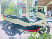 https://riyasewana.com/uploads/honda-pcx-125-722042013082.jpg