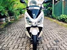 https://riyasewana.com/uploads/honda-pcx-125-810380913703.jpg