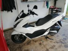 https://riyasewana.com/uploads/honda-pcx-125-81933516494.jpg