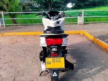 https://riyasewana.com/uploads/honda-pcx-125-822035119766.jpg