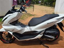 https://riyasewana.com/uploads/honda-pcx-125-91014056215.jpg