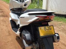 https://riyasewana.com/uploads/honda-pcx-125-91014056326.jpg