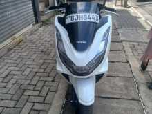 Honda PCX 125 2024 Motorbike