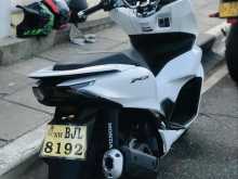 https://riyasewana.com/uploads/honda-pcx-125-918151022382.jpg